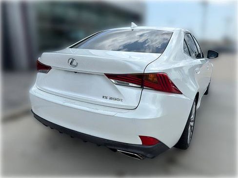 Used 2017 Lexus IS 200t RWD image 5