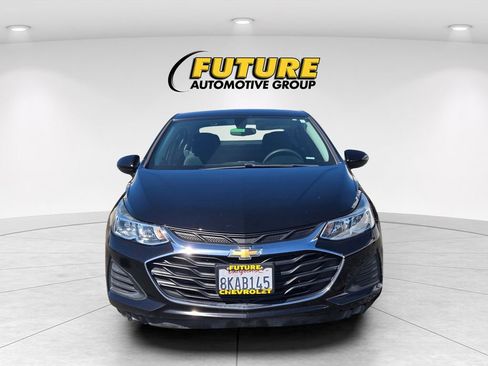 Used 2019 Chevrolet Cruze LS image 2