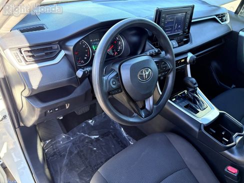 Used 2022 Toyota RAV4 LE w/ Carpet Mat Package (TMS) image 11