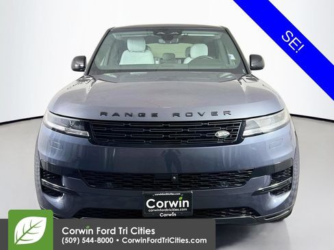 Used 2024 Land Rover Range Rover Sport SE AWD/4WD image 4