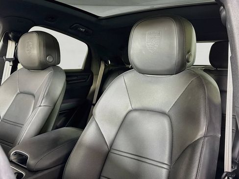 Certified 2023 Porsche Cayenne Platinum Edition AWD/4WD image 6