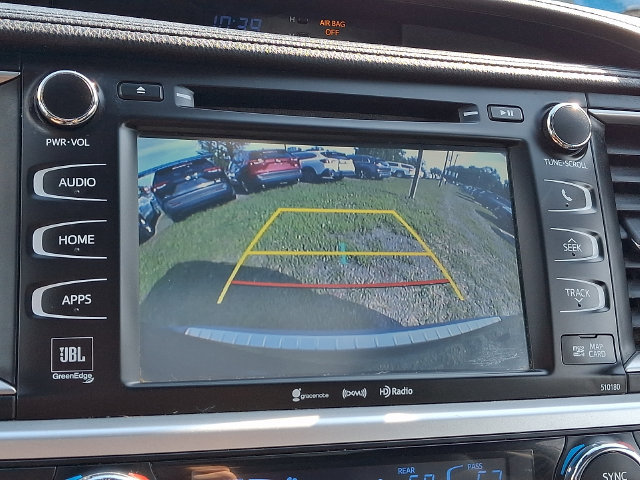 Used 2017 Toyota Highlander Limited AWD/4WD image 18