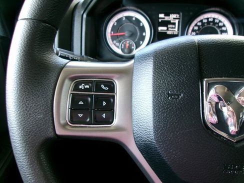 Used 2024 RAM 1500 Classic SLT image 9