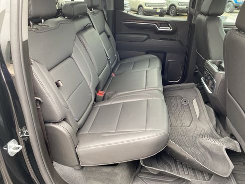 Used 2023 GMC Sierra 1500 SLT image 25