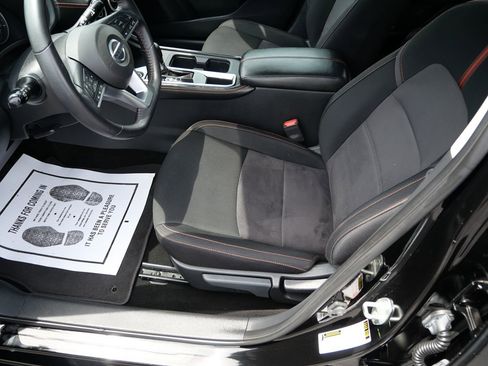 Used 2020 Nissan Sentra SR w/ Electronics Package FWD image 10