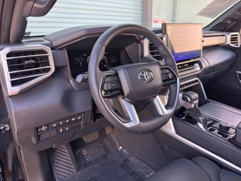 Used 2022 Toyota Tundra Platinum AWD/4WD image 14