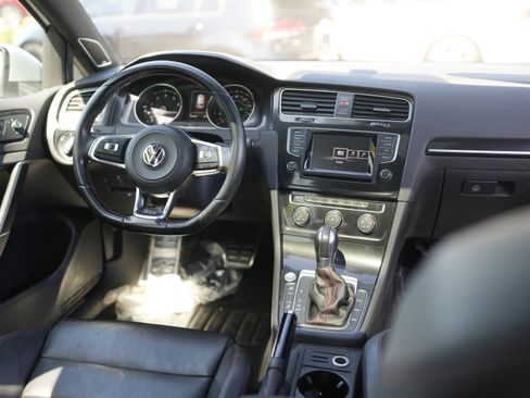 Used 2015 Volkswagen GTI SE w/ Lighting Package (SEL) FWD image 25