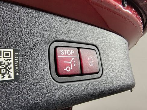 Certified 2025 Mercedes-Benz GLC 300 4MATIC image 11