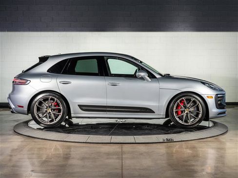 Certified 2026 Porsche Macan GTS AWD/4WD image 8