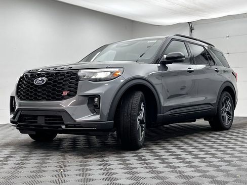 New 2026 Ford Explorer ST w/ Sun And Sound Package image 12