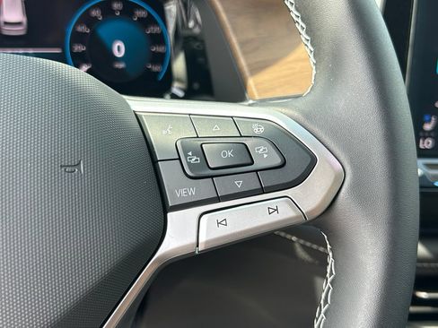 New 2026 Volkswagen Atlas SE FWD image 24
