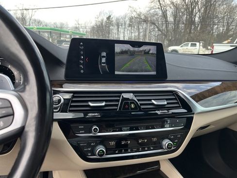 Used 2018 BMW 540i xDrive image 25