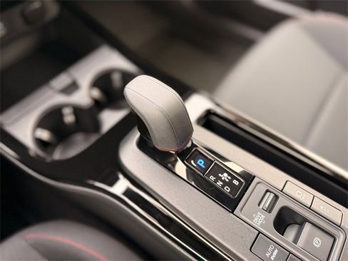 Used 2024 Toyota Prius Prime SE image 12