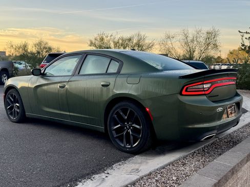 Used 2019 Dodge Charger SXT image 5
