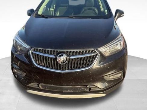 Used 2018 Buick Encore Preferred w/ Experience Buick Package FWD image 3