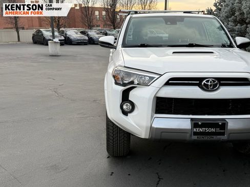 Used 2020 Toyota 4Runner TRD Off-Road image 13