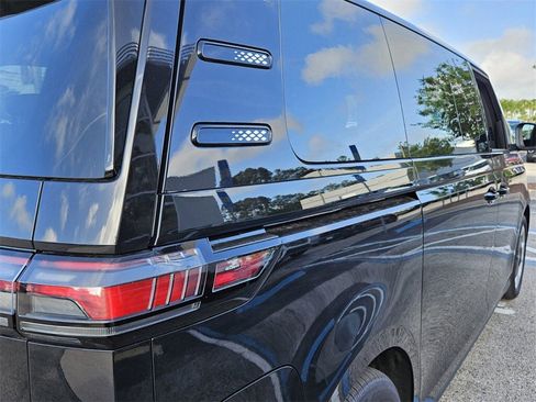 New 2025 Volkswagen ID. Buzz Pro S image 15