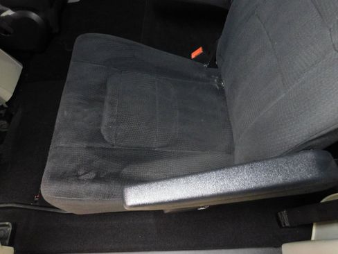 Used 2011 Dodge Grand Caravan SXT image 54