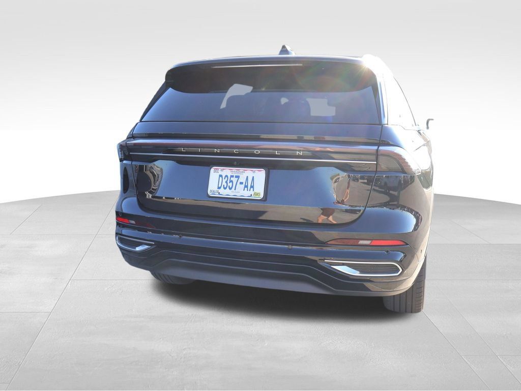Used 2024 Lincoln Nautilus Reserve w/ Equipment Group 202A AWD/4WD image 17