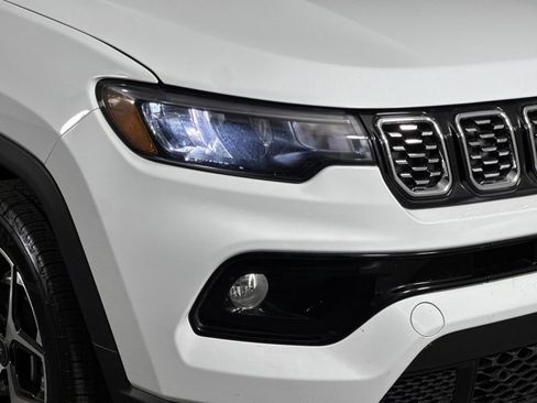 Certified 2025 Jeep Compass Limited AWD/4WD image 7