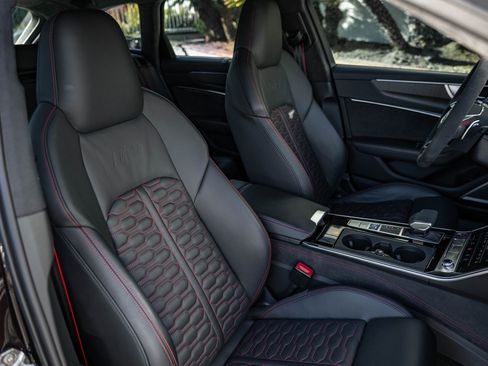 Used 2023 Audi RS 6 w/ Carbon Optic Package image 38