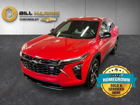 Used 2026 Chevrolet Trax RS FWD image 1