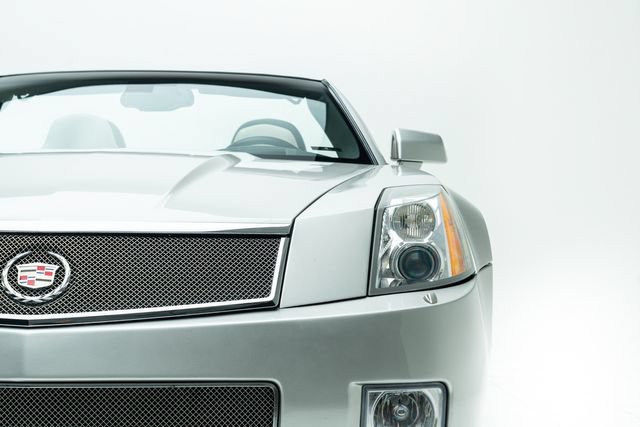 Used 2006 Cadillac XLR V RWD image 7