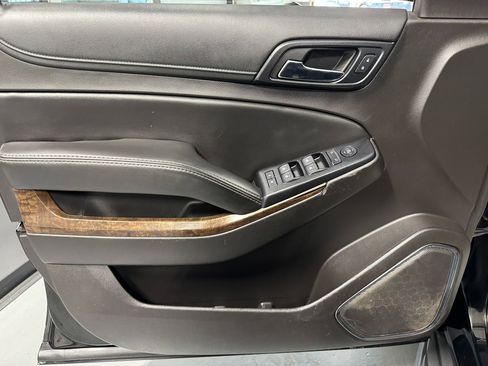 Used 2017 Chevrolet Tahoe 4WD image 11