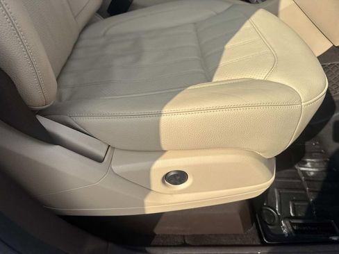 Used 2018 Mercedes-Benz GLS 450 4MATIC image 12