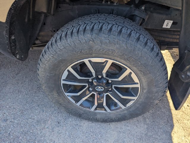 Used 2021 Toyota Tacoma TRD Sport w/ Technology Package RWD image 12