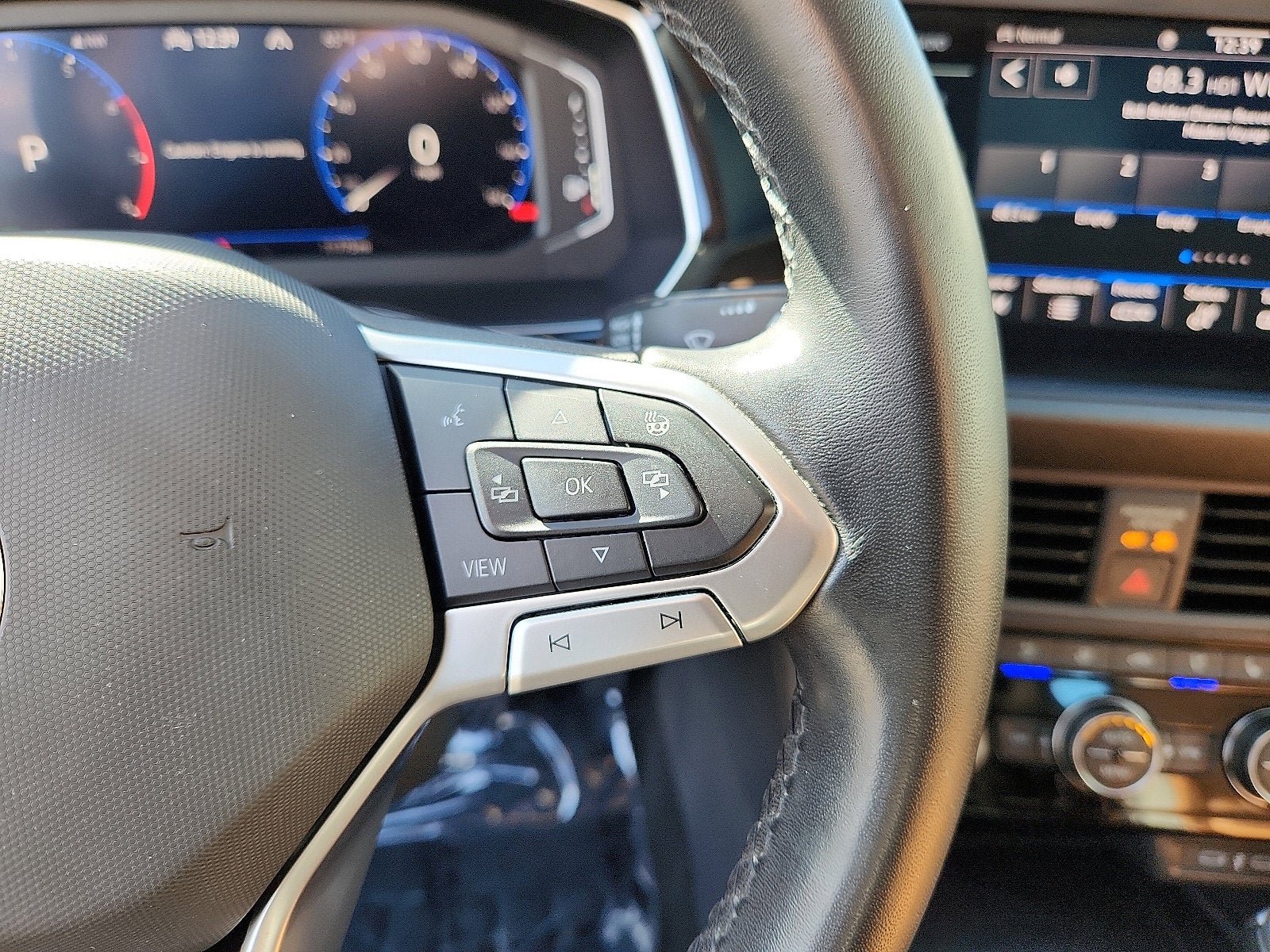 Certified 2023 Volkswagen Jetta SEL FWD image 21