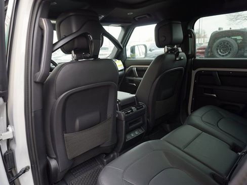 Used 2026 Land Rover Defender 110 X-Dynamic SE AWD/4WD image 30