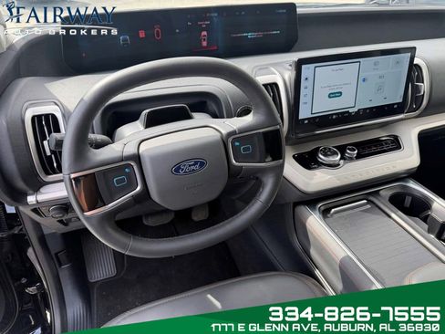 Used 2025 Ford Expedition Max Active image 14