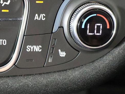 Used 2023 Chevrolet Malibu LT image 43