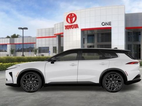 New 2026 Toyota Crown Signia image 5