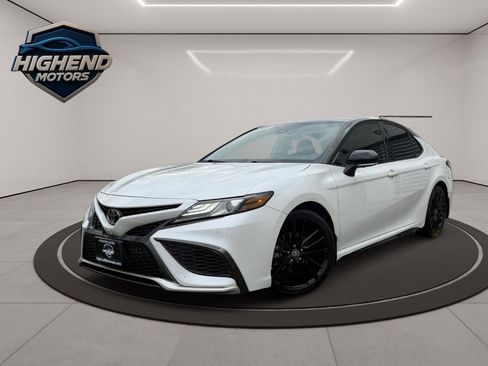 Used 2021 Toyota Camry XSE w/ Navigation Package image 2