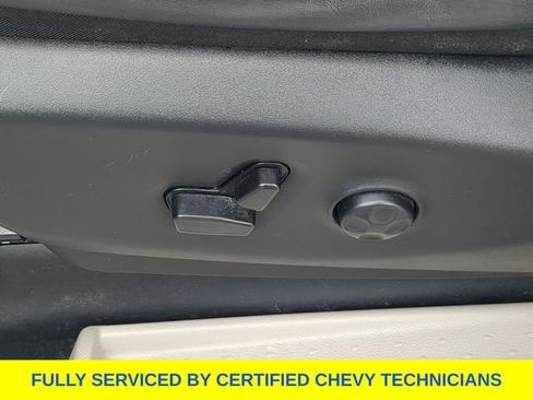 Used 2023 Chrysler Pacifica Touring-L FWD image 25