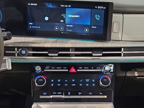 Used 2025 Hyundai Santa Fe Calligraphy FWD image 16