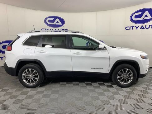 Used 2019 Jeep Cherokee Latitude Plus w/ Comfort/Convenience Group AWD/4WD image 2