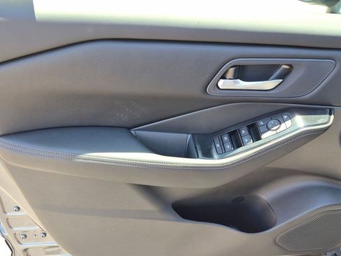 New 2026 Nissan Rogue SV FWD image 10