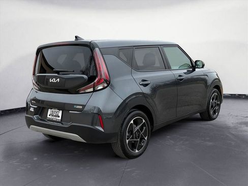 Used 2024 Kia Soul EX image 6