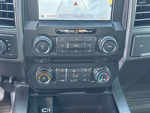 Used 2018 Ford F150 XLT w/ Equipment Group 302A Luxury AWD/4WD image 30