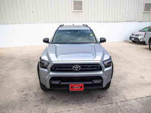 Used 2025 Toyota 4Runner Limited image 5