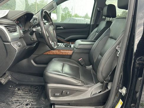 Used 2018 Chevrolet Suburban Premier image 9