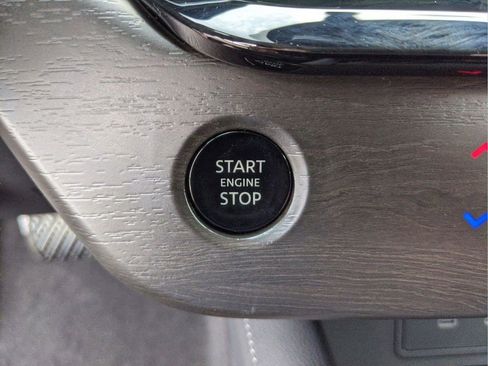 Certified 2025 Nissan Murano SV AWD/4WD image 38