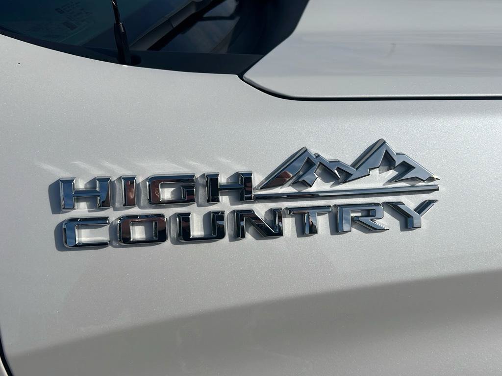 Used 2022 Chevrolet Silverado 1500 High Country AWD/4WD image 6