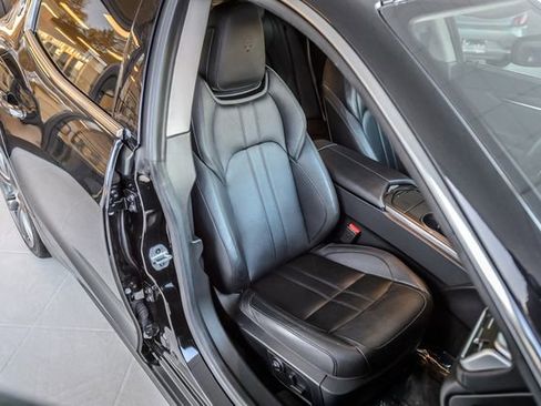 Used 2018 Maserati Ghibli GranSport image 45