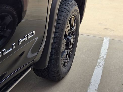 Used 2024 GMC Sierra 3500 Denali Ultimate AWD/4WD image 7