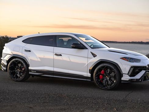Used 2023 Lamborghini Urus Performante AWD/4WD image 46