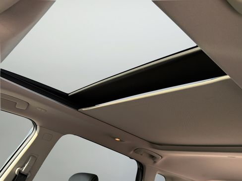 Certified 2021 Nissan Rogue SL AWD/4WD image 35